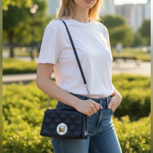 kate spade Handbags - Kate Spade Black and Pink Crossbody Bag
